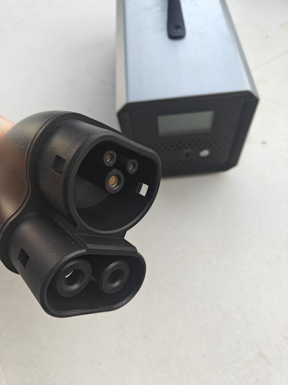 CCS2 Combo V2L Discharger розрядник